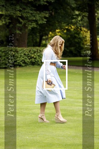 Den Haag  17 juli 2020
Koninklijk fotouurtje in de tuin van Huis ten Bosch . Vanwege corona was er veel minder pers uitgenodigd dan andere jaren. Aanwezig koning Willem Alexander Koningina Maxima en de prinsessen Amalia Alexia en Ariane .