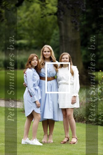 Den Haag  17 juli 2020
Koninklijk fotouurtje in de tuin van Huis ten Bosch . Vanwege corona was er veel minder pers uitgenodigd dan andere jaren. Aanwezig koning Willem Alexander Koningina Maxima en de prinsessen Amalia Alexia en Ariane .