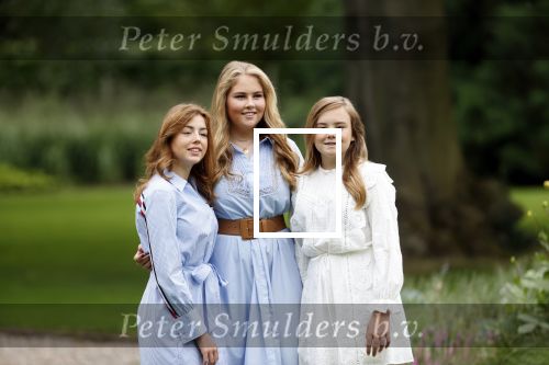 Den Haag  17 juli 2020
Koninklijk fotouurtje in de tuin van Huis ten Bosch . Vanwege corona was er veel minder pers uitgenodigd dan andere jaren. Aanwezig koning Willem Alexander Koningina Maxima en de prinsessen Amalia Alexia en Ariane .