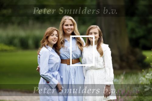 Den Haag  17 juli 2020
Koninklijk fotouurtje in de tuin van Huis ten Bosch . Vanwege corona was er veel minder pers uitgenodigd dan andere jaren. Aanwezig koning Willem Alexander Koningina Maxima en de prinsessen Amalia Alexia en Ariane .