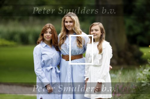Den Haag  17 juli 2020
Koninklijk fotouurtje in de tuin van Huis ten Bosch . Vanwege corona was er veel minder pers uitgenodigd dan andere jaren. Aanwezig koning Willem Alexander Koningina Maxima en de prinsessen Amalia Alexia en Ariane .