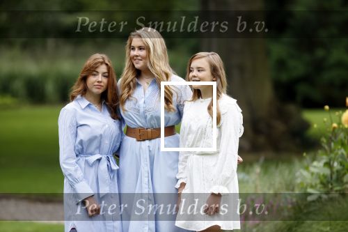 Den Haag  17 juli 2020
Koninklijk fotouurtje in de tuin van Huis ten Bosch . Vanwege corona was er veel minder pers uitgenodigd dan andere jaren. Aanwezig koning Willem Alexander Koningina Maxima en de prinsessen Amalia Alexia en Ariane .