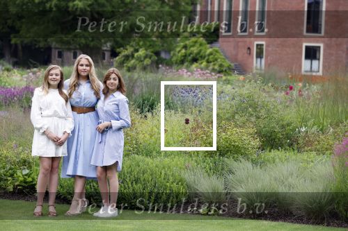 Den Haag  17 juli 2020
Koninklijk fotouurtje in de tuin van Huis ten Bosch . Vanwege corona was er veel minder pers uitgenodigd dan andere jaren. Aanwezig koning Willem Alexander Koningina Maxima en de prinsessen Amalia Alexia en Ariane .