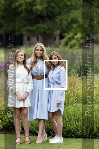 Den Haag  17 juli 2020
Koninklijk fotouurtje in de tuin van Huis ten Bosch . Vanwege corona was er veel minder pers uitgenodigd dan andere jaren. Aanwezig koning Willem Alexander Koningina Maxima en de prinsessen Amalia Alexia en Ariane .