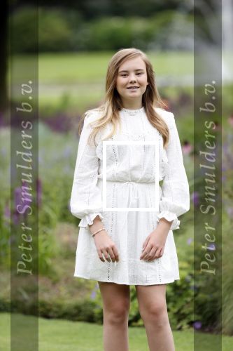 Den Haag  17 juli 2020
Koninklijk fotouurtje in de tuin van Huis ten Bosch . Vanwege corona was er veel minder pers uitgenodigd dan andere jaren. Aanwezig koning Willem Alexander Koningina Maxima en de prinsessen Amalia Alexia en Ariane .