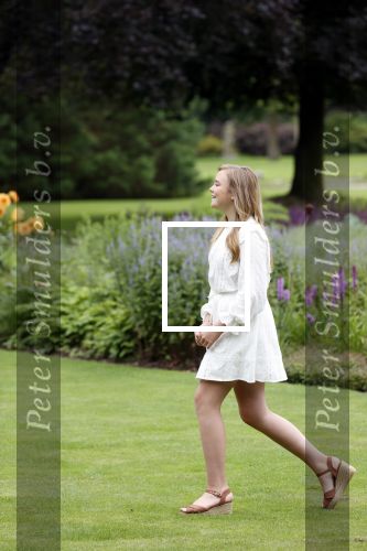 Den Haag  17 juli 2020
Koninklijk fotouurtje in de tuin van Huis ten Bosch . Vanwege corona was er veel minder pers uitgenodigd dan andere jaren. Aanwezig koning Willem Alexander Koningina Maxima en de prinsessen Amalia Alexia en Ariane .