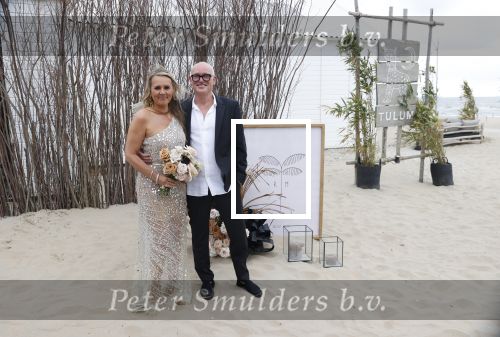 Noordwijk 16 juli 2020
Rene v d Gijp en zijn vrouw Minouche trouwen bij beachclub Tulum.
