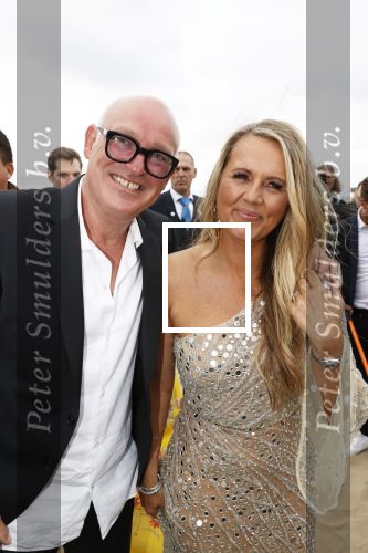 Noordwijk 16 juli 2020
Rene v d Gijp en zijn vrouw Minouche trouwen bij beachclub Tulum.