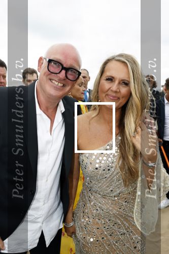 Noordwijk 16 juli 2020
Rene v d Gijp en zijn vrouw Minouche trouwen bij beachclub Tulum.