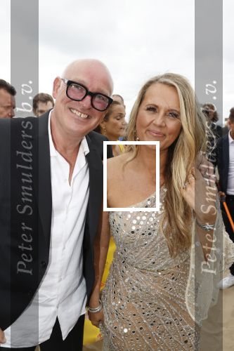 Noordwijk 16 juli 2020
Rene v d Gijp en zijn vrouw Minouche trouwen bij beachclub Tulum.