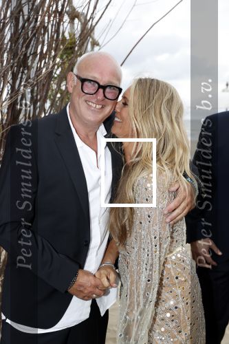 Noordwijk 16 juli 2020
Rene v d Gijp en zijn vrouw Minouche trouwen bij beachclub Tulum.