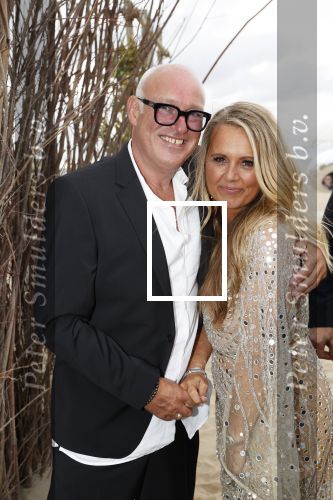 Noordwijk 16 juli 2020
Rene v d Gijp en zijn vrouw Minouche trouwen bij beachclub Tulum.