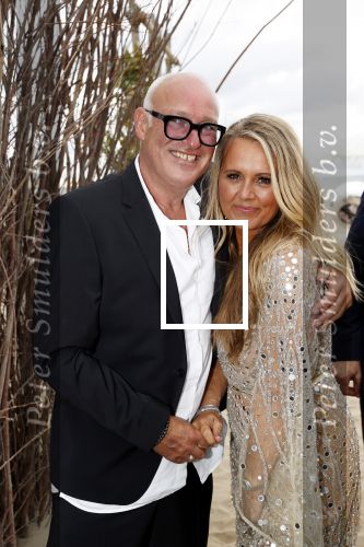 Noordwijk 16 juli 2020
Rene v d Gijp en zijn vrouw Minouche trouwen bij beachclub Tulum.
