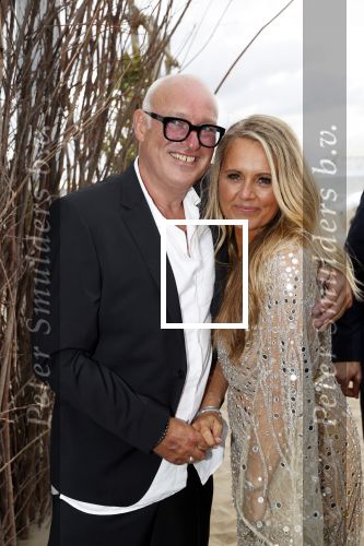 Noordwijk 16 juli 2020
Rene v d Gijp en zijn vrouw Minouche trouwen bij beachclub Tulum.