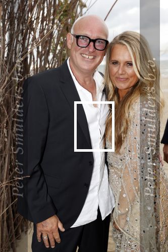 Noordwijk 16 juli 2020
Rene v d Gijp en zijn vrouw Minouche trouwen bij beachclub Tulum.
