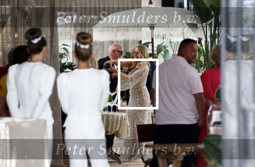 Noordwijk 16 juli 2020
Rene v d Gijp en zijn vrouw Minouche trouwen bij beachclub Tulum.