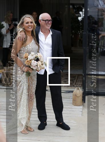 Noordwijk 16 juli 2020
Rene v d Gijp en zijn vrouw Minouche trouwen bij beachclub Tulum.