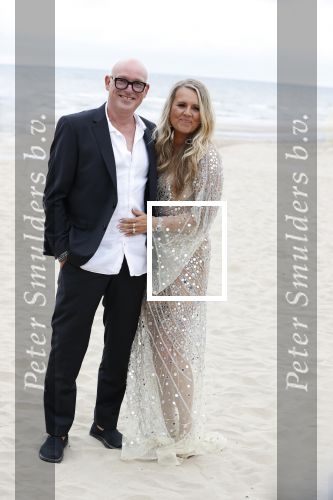 Noordwijk 16 juli 2020
Rene v d Gijp en zijn vrouw Minouche trouwen bij beachclub Tulum.