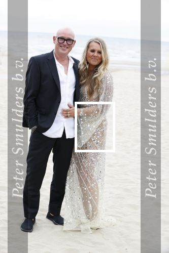 Noordwijk 16 juli 2020
Rene v d Gijp en zijn vrouw Minouche trouwen bij beachclub Tulum.