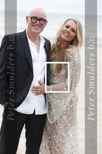 Noordwijk 16 juli 2020
Rene v d Gijp en zijn vrouw Minouche trouwen bij beachclub Tulum.