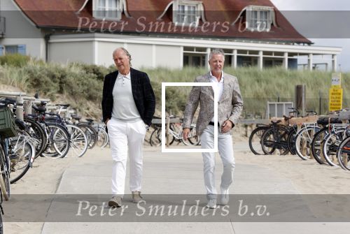 Noordwijk 16 juli 2020
Rene v d Gijp en zijn vrouw Minouche trouwen bij beachclub Tulum.