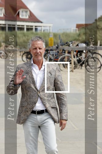 Noordwijk 16 juli 2020
Rene v d Gijp en zijn vrouw Minouche trouwen bij beachclub Tulum.