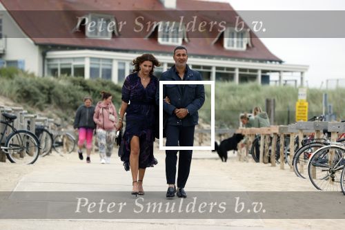 Noordwijk 16 juli 2020
Rene v d Gijp en zijn vrouw Minouche trouwen bij beachclub Tulum.