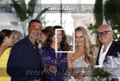 Noordwijk 16 juli 2020
Rene v d Gijp en zijn vrouw Minouche trouwen bij beachclub Tulum.