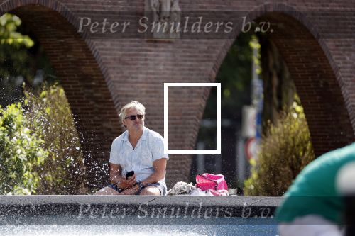 Amsterdam 17 juni 2020
Victor Reinier gaat met zijn dochtertje zwemmen