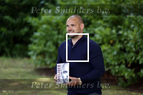 Doorn 27 juni 2020
Presentatie boek Wesley Sneijder . Het boek is geschreven door Kees Jansma en mark v Bommel ontving het eerste exemplaar.