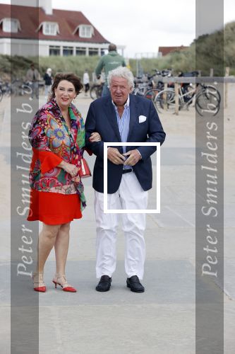 Noordwijk 16 juli 2020
Rene v d Gijp en zijn vrouw Minouche trouwen bij beachclub Tulum.