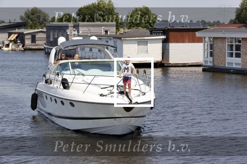 Assendelft 26 juni 2020
Wolter Kroes en zijn vrouw Tessa en zoon Tom gaan varen met zijn prachtige boot