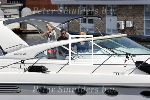 Assendelft 26 juni 2020
Wolter Kroes en zijn vrouw Tessa en zoon Tom gaan varen met zijn prachtige boot