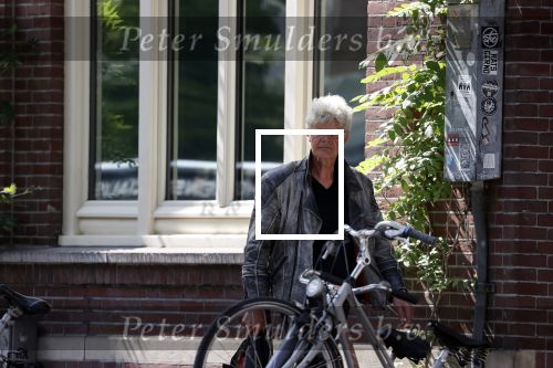 Amsterdam 23 juli 2021
Ad Visser en Sheila de Vries op terras samen in Amsterdam.