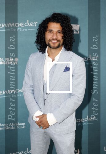 Amsterdam 16 juli 2021
Premiere de Luizenmoeder in Tuschinski.
Alkan ï¿½ï¿½klï¿½
Alcan Coklu