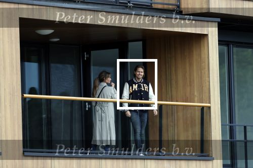 Bergschenhoek / Rotterdam 15 juli 2021
Andre Hazes en Sarah v Soelen hebben vandaag de sleutel van hun nieuwe huis / appartement gekregen.