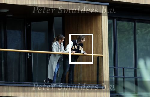 Bergschenhoek / Rotterdam 15 juli 2021
Andre Hazes en Sarah v Soelen hebben vandaag de sleutel van hun nieuwe huis / appartement gekregen.