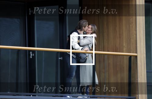 Bergschenhoek / Rotterdam 15 juli 2021
Andre Hazes en Sarah v Soelen hebben vandaag de sleutel van hun nieuwe huis / appartement gekregen.