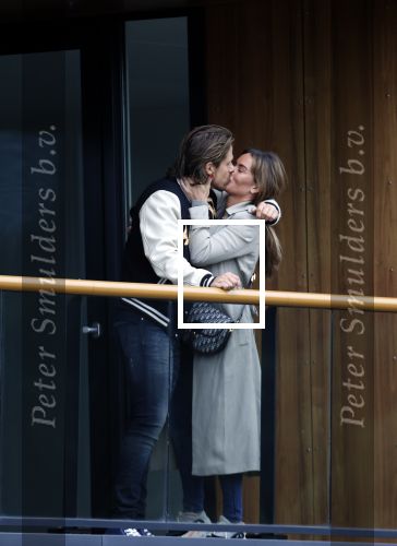 Bergschenhoek / Rotterdam 15 juli 2021
Andre Hazes en Sarah v Soelen hebben vandaag de sleutel van hun nieuwe huis / appartement gekregen.