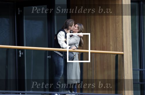 Bergschenhoek / Rotterdam 15 juli 2021
Andre Hazes en Sarah v Soelen hebben vandaag de sleutel van hun nieuwe huis / appartement gekregen.