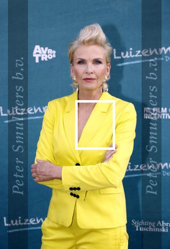 Amsterdam 16 juli 2021
Premiere de Luizenmoeder in Tuschinski. Anita Witzier