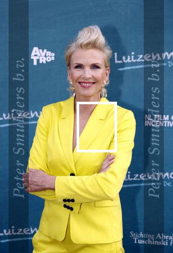 Amsterdam 16 juli 2021
Premiere de Luizenmoeder in Tuschinski. Anita Witzier