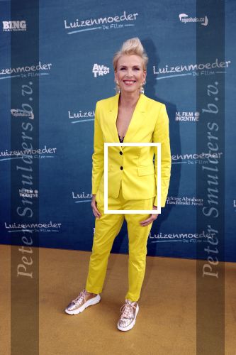 Amsterdam 16 juli 2021
Premiere de Luizenmoeder in Tuschinski. Anita Witzier