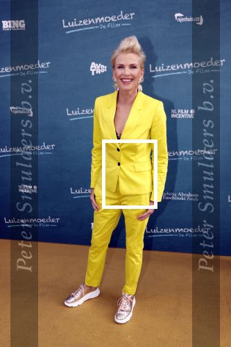 Amsterdam 16 juli 2021
Premiere de Luizenmoeder in Tuschinski. Anita Witzier
