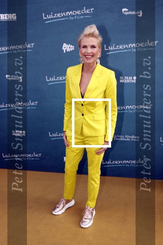 Amsterdam 16 juli 2021
Premiere de Luizenmoeder in Tuschinski. Anita Witzier