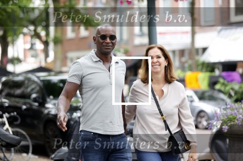 Amsterdam 10 juli 2021
 Annemarie v Gaal met haar man Rhandy Macnack op de cornelis schuytstraat