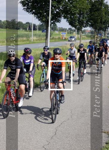Zevenhuizen 4 juli 2021
Leontien v Moorsel Wendy v Dijk en Anouk Smulders gaan met 500 vrouwen de Amstel Gold race rijden . Vandaag was er een training . Ook Michael Zijlaard en zijn broer Ron reden mee.