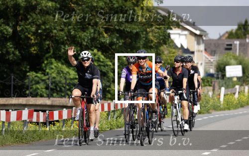 Zevenhuizen 4 juli 2021
Leontien v Moorsel Wendy v Dijk en Anouk Smulders gaan met 500 vrouwen de Amstel Gold race rijden . Vandaag was er een training . Ook Michael Zijlaard en zijn broer Ron reden mee.