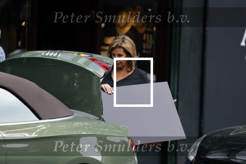 Amsterdam 17 juni 2021
Astrid Joosten doet boodschappen op de Beethovenstraat