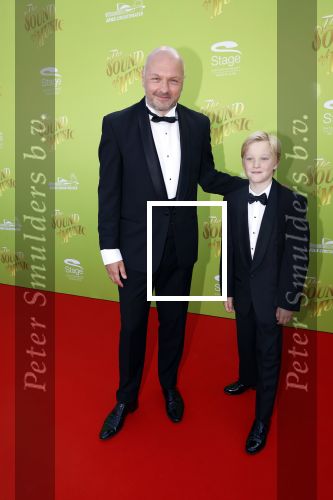 Scheveningen 9 juli 2021
Premiere sound of music in het circustheater.
Boris van der Ham met zijn zoon